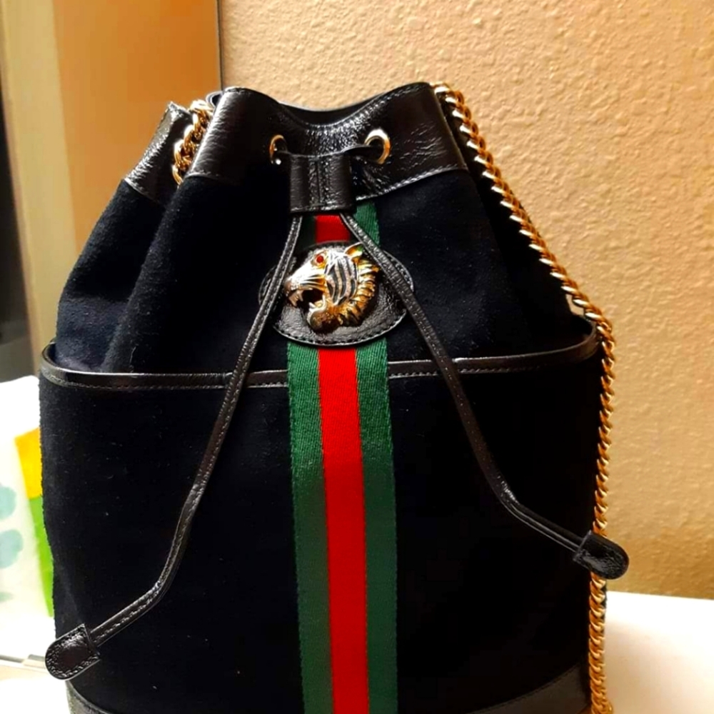 Gucci over shoulder bag - Picture 1 of 8